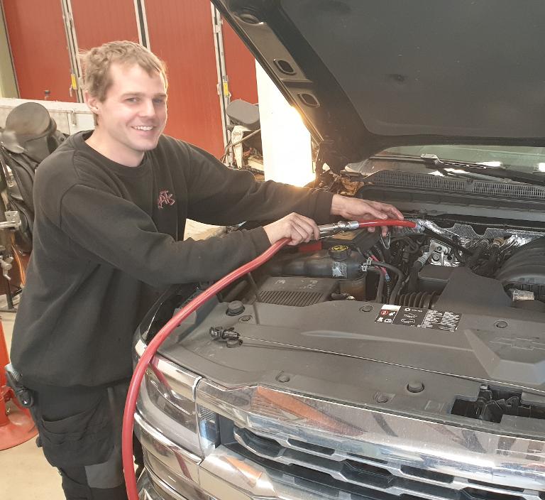 2020-01-10 12.02.50 Vedlikehold med Haugen.jpg